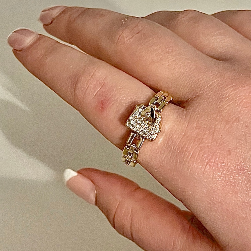 Unique ring - Picture 6 of 12
